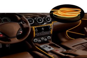 Lire la suite à propos de l’article COMMENT METTRE UNE BANDE LUMINEUSE DANS SA VOITURE FACILEMENT ?